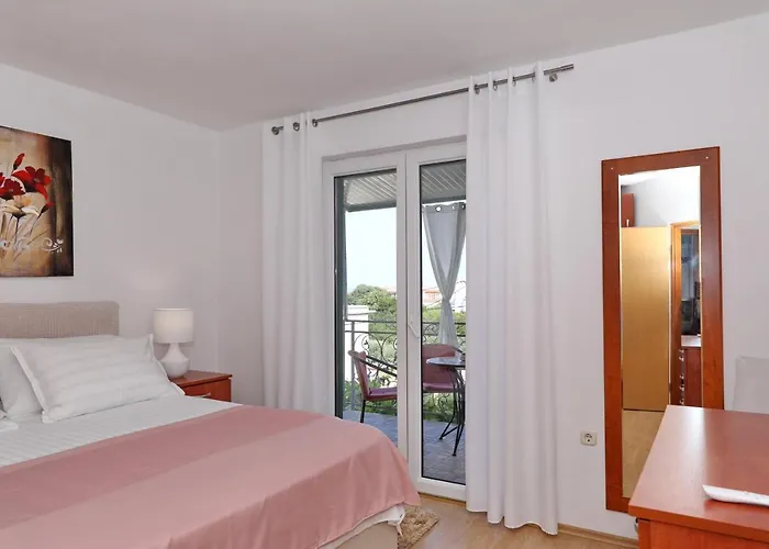 Apartament Rimanic *