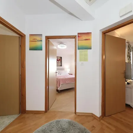 Rimanic Apartment *